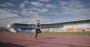 2025 赛季回顾：圣地亚哥教士终结者梅森·米勒单季飙出 120 次三振，刷新队史纪录